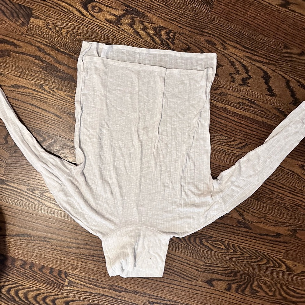 White long sleeves shirt